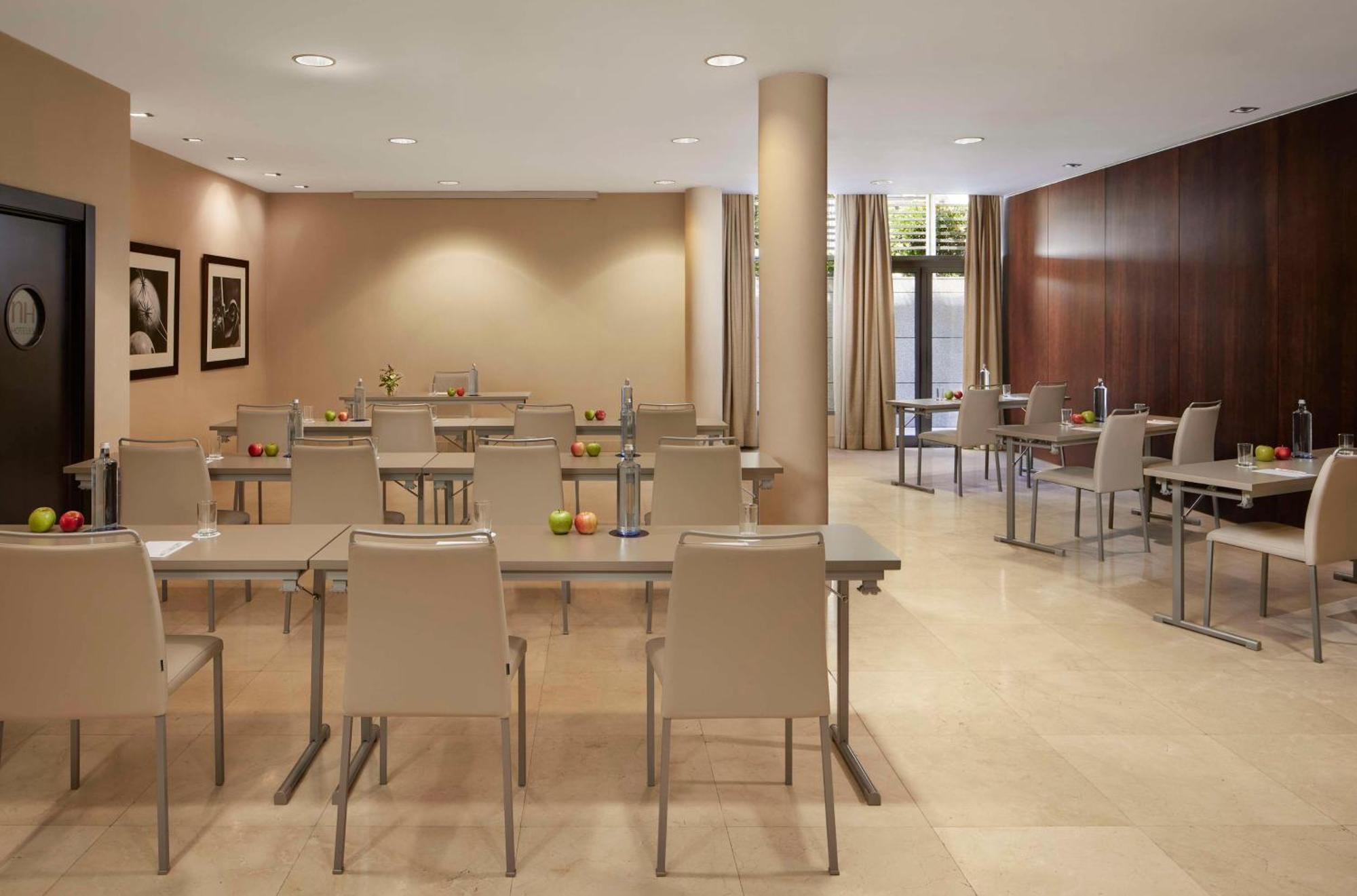Nh Alcorcon Hotel Exterior photo