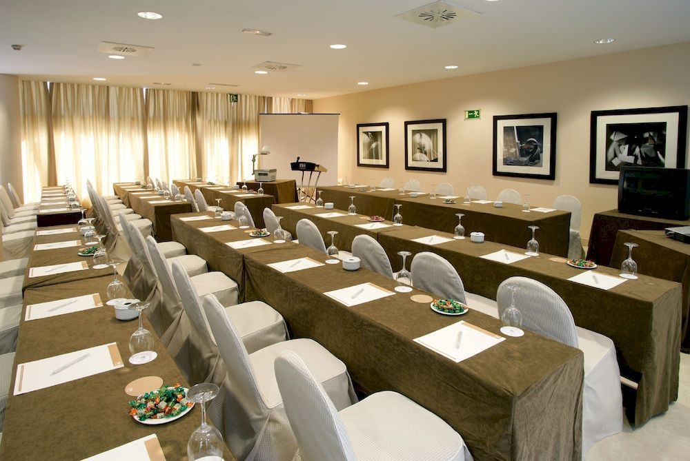 Nh Alcorcon Hotel Exterior photo